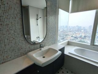 For rent 3 bedrooms condo in Bang Kho Laem, Bangkok