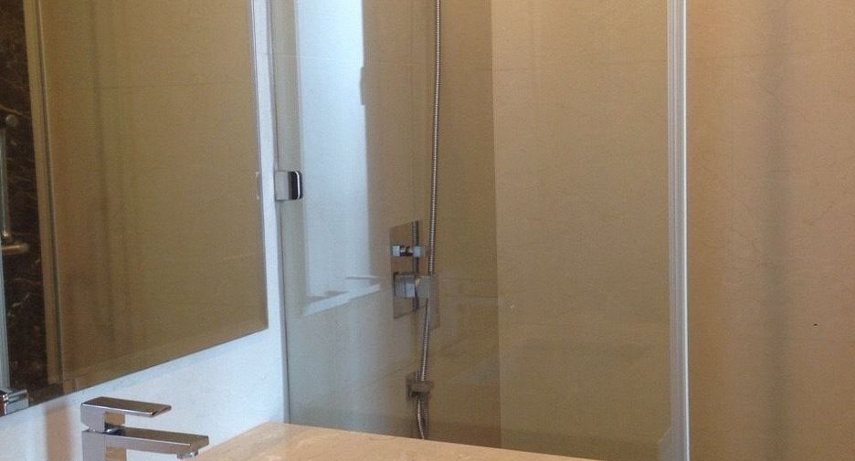 For rent 1 bed condo in Yan Nawa, Bangkok