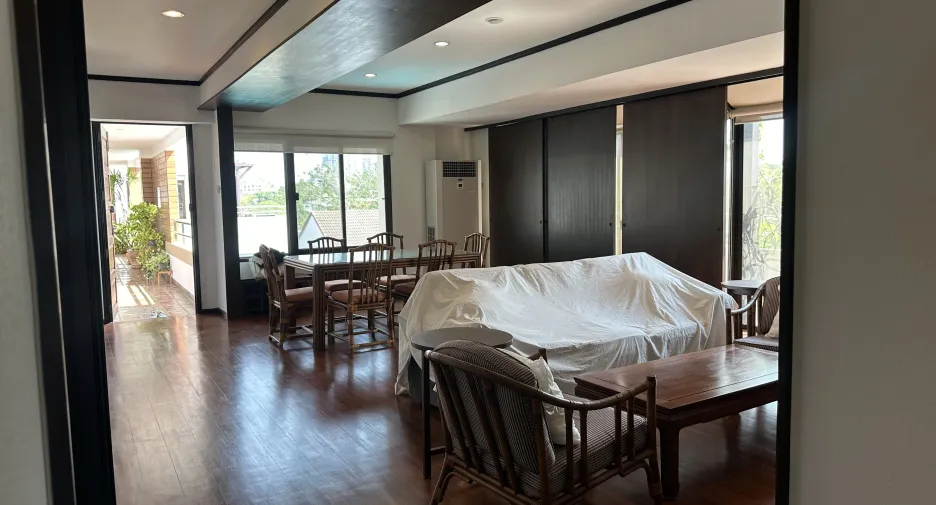 For rent 3 ベッドルーム apartment in Phaya Thai, Bangkok