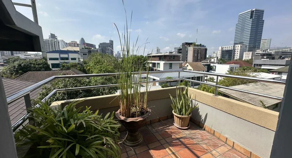 For rent 3 ベッドルーム apartment in Phaya Thai, Bangkok