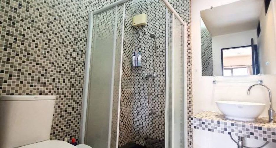 For sale 3 bedrooms house in Wang Thonglang, Bangkok