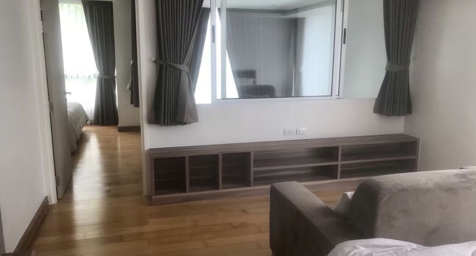 For sale and for rent 3 bedrooms condo in Watthana, Bangkok