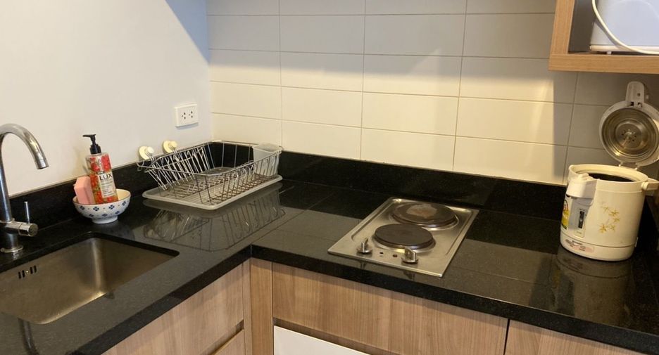 For rent 1 bed condo in Watthana, Bangkok