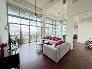 For rent 4 bedrooms condo in Sathon, Bangkok