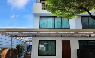 For rent 5 bedrooms townhouse in Suan Luang, Bangkok