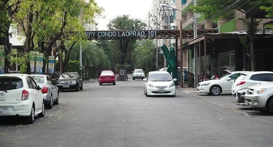 出售 1 卧室 公寓 在 Wang Thong Lang, 曼谷