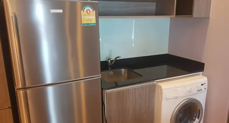 Wohnung zur Miete mit 1 Zimmer in Khlong Toei, Bangkok