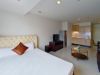 For rent studio condo in Khlong Toei, Bangkok