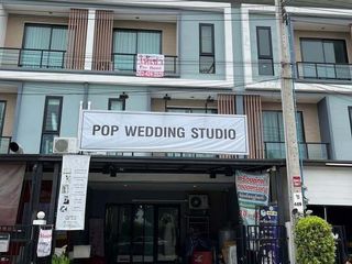 For rent 3 bedrooms retail Space in Bang Phli, Samut Prakan