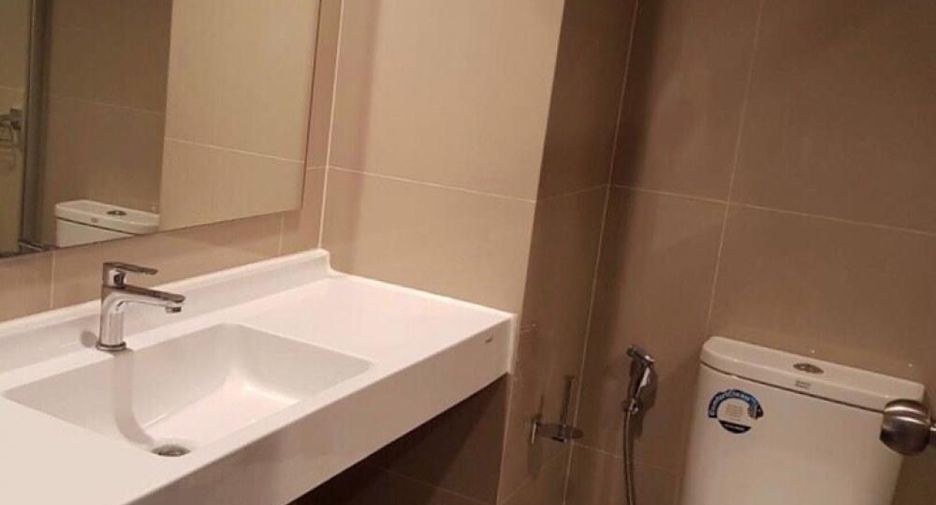 For rent studio condo in Phra Khanong, Bangkok