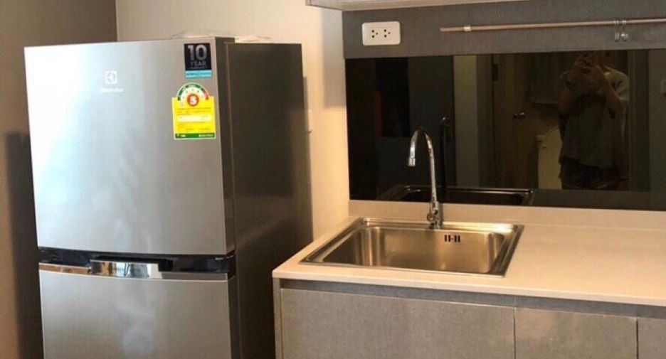 For rent studio condo in Phra Khanong, Bangkok