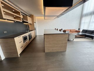 For rent 5 bedrooms condo in Watthana, Bangkok