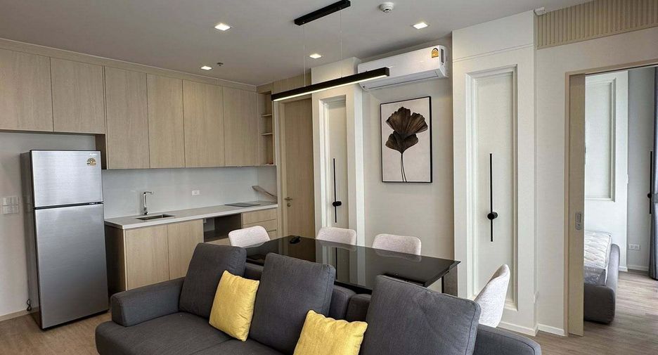For rent 2 bedrooms condo in Watthana, Bangkok