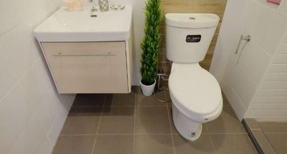 For sale 1 bed condo in Thon Buri, Bangkok