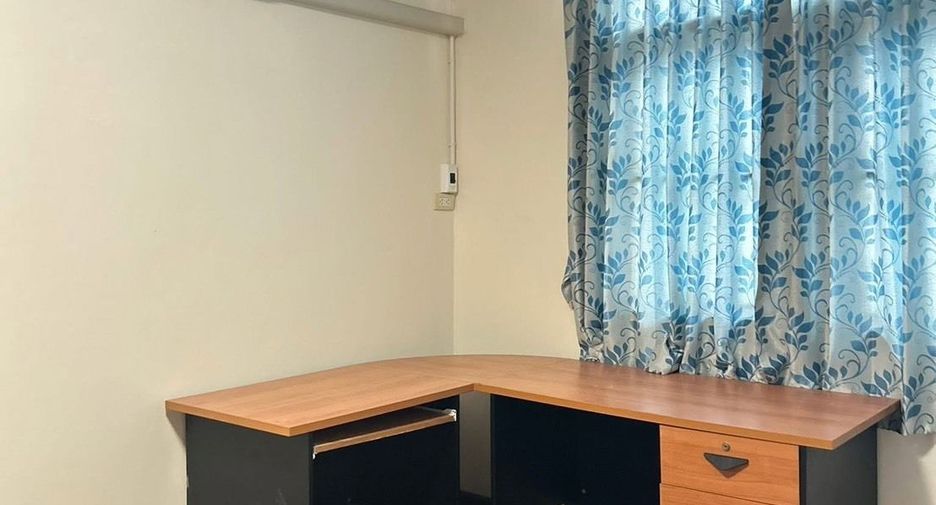 For rent 3 bedrooms house in Watthana, Bangkok