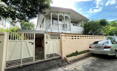 For rent 3 bedrooms house in Watthana, Bangkok