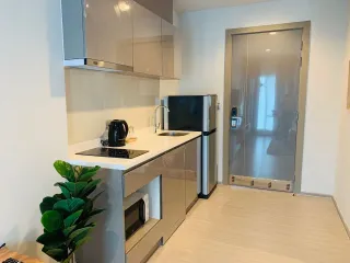 For rent studio condo in Huai Khwang, Bangkok