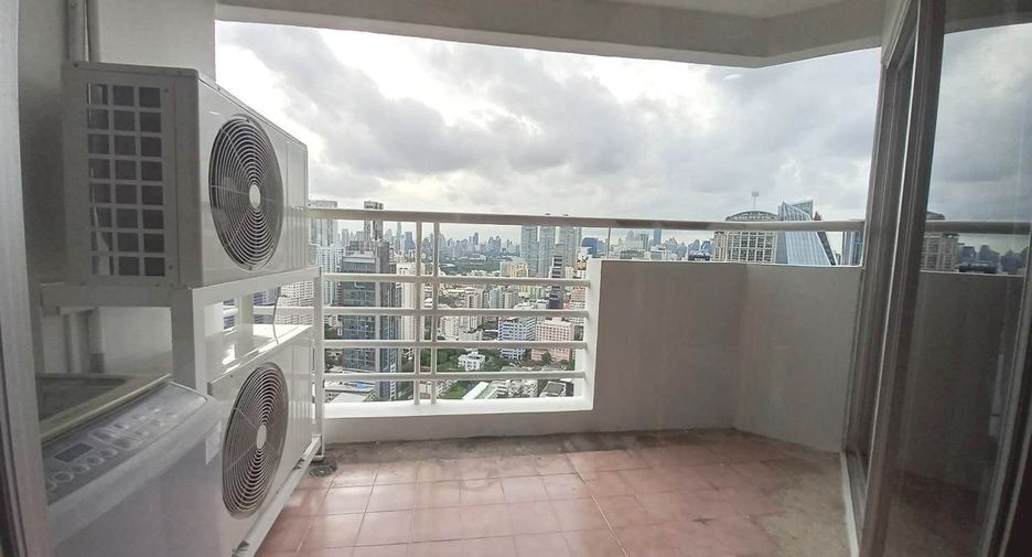 For rent 1 bed condo in Khlong Toei, Bangkok