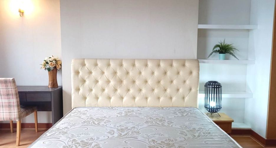 For rent 1 bed condo in Khlong Toei, Bangkok