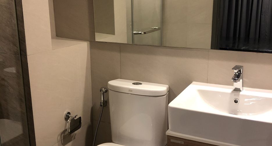 For sale 2 bedrooms condo in Khlong Toei, Bangkok