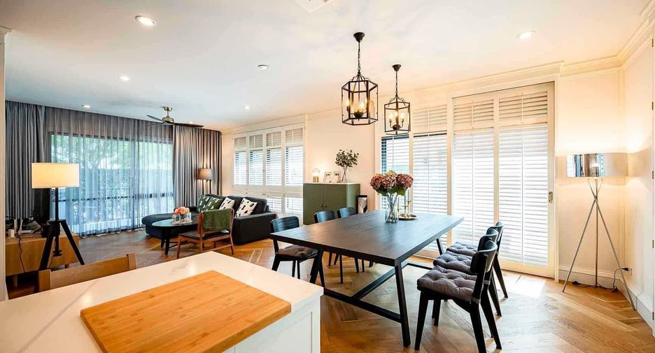 Casa en venta de 4 habitaciones en Prawet, Bangkok