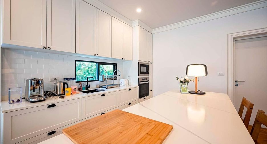 Casa en venta de 4 habitaciones en Prawet, Bangkok