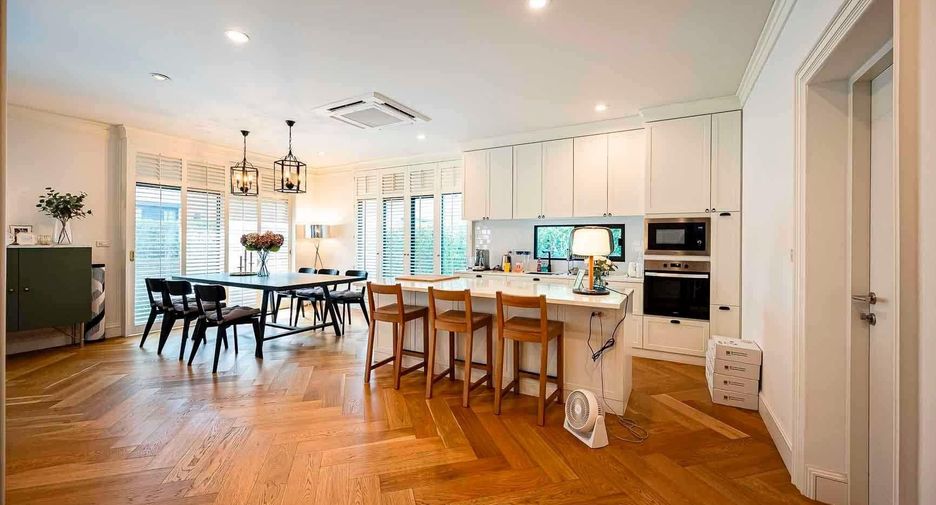 Casa en venta de 4 habitaciones en Prawet, Bangkok