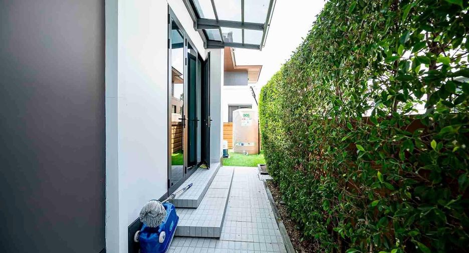 Casa en venta de 4 habitaciones en Prawet, Bangkok
