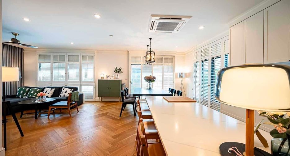 Casa en venta de 4 habitaciones en Prawet, Bangkok