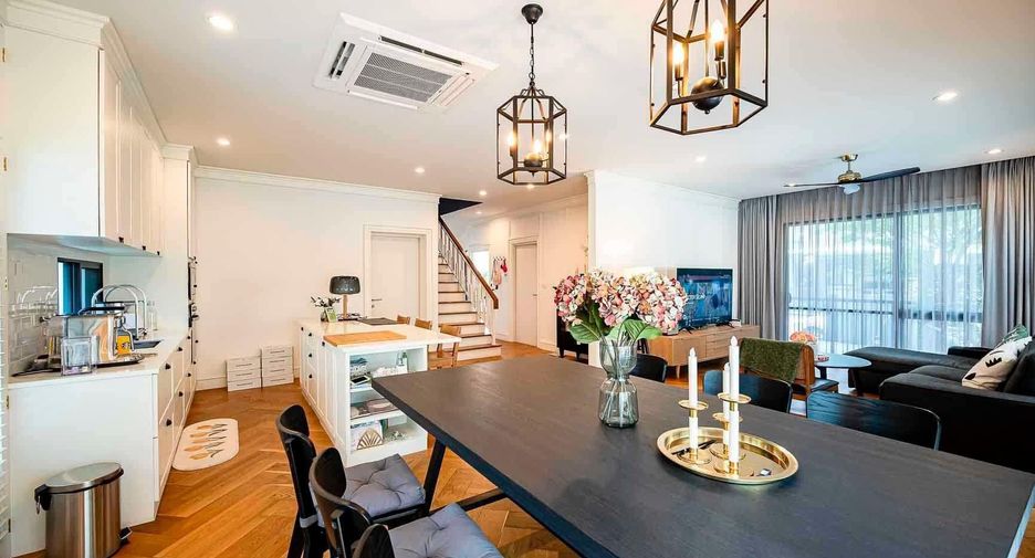 Casa en venta de 4 habitaciones en Prawet, Bangkok