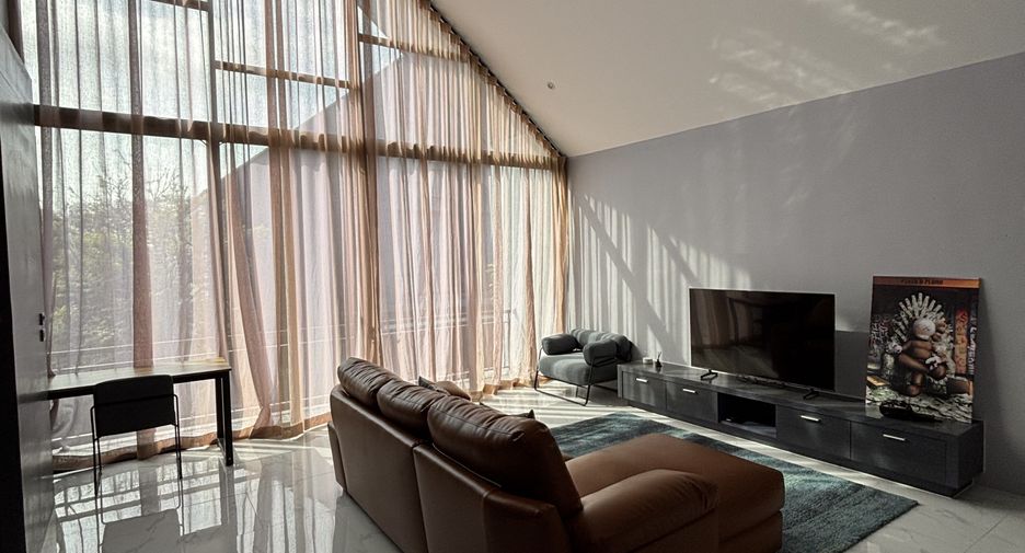 For sale 4 bedrooms villa in Thalang, Phuket