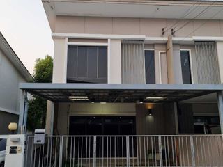 For sale 3 bedrooms townhouse in Chom Thong, Bangkok