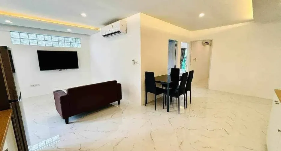 For rent 2 bedrooms condo in Khlong Toei, Bangkok
