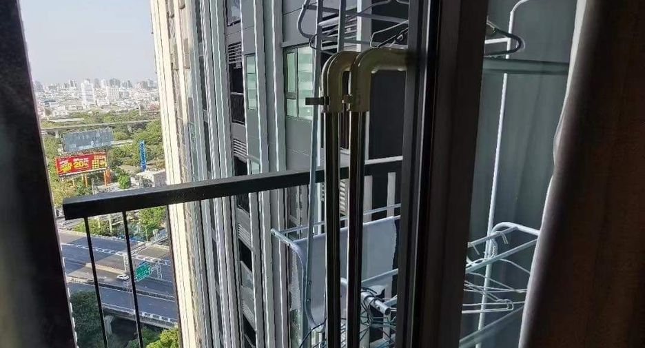 Wohnung zur Miete mit Studio in Pathum Wan, Bangkok