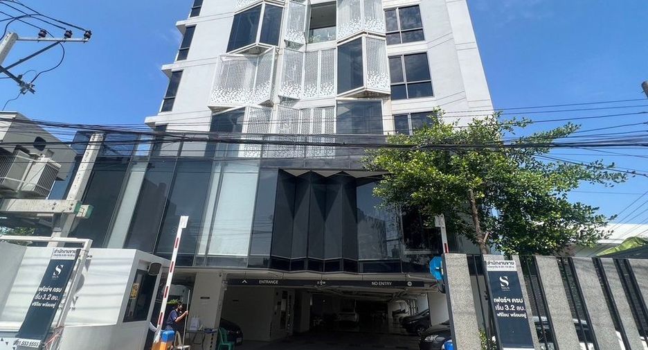 Condo en alquiler de 1 habitaciones en Phra Khanong, Bangkok