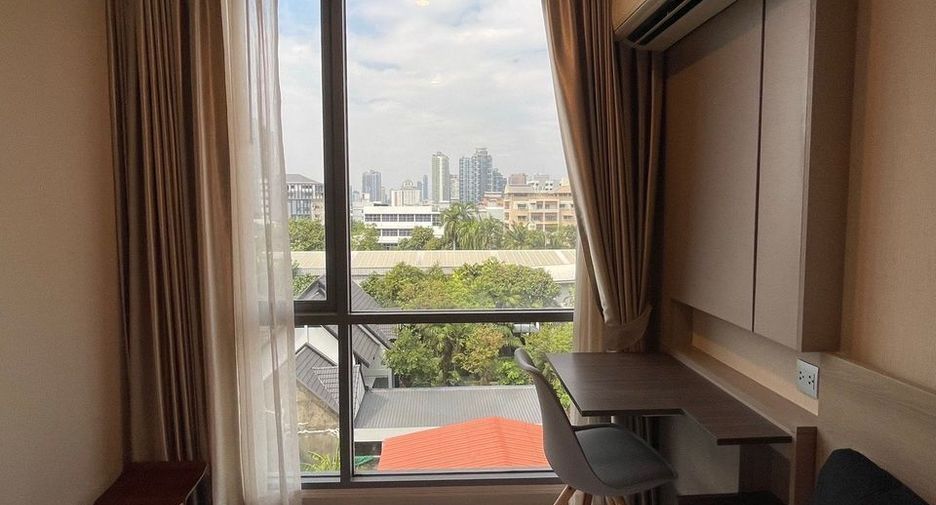 Condo en alquiler de 1 habitaciones en Phra Khanong, Bangkok