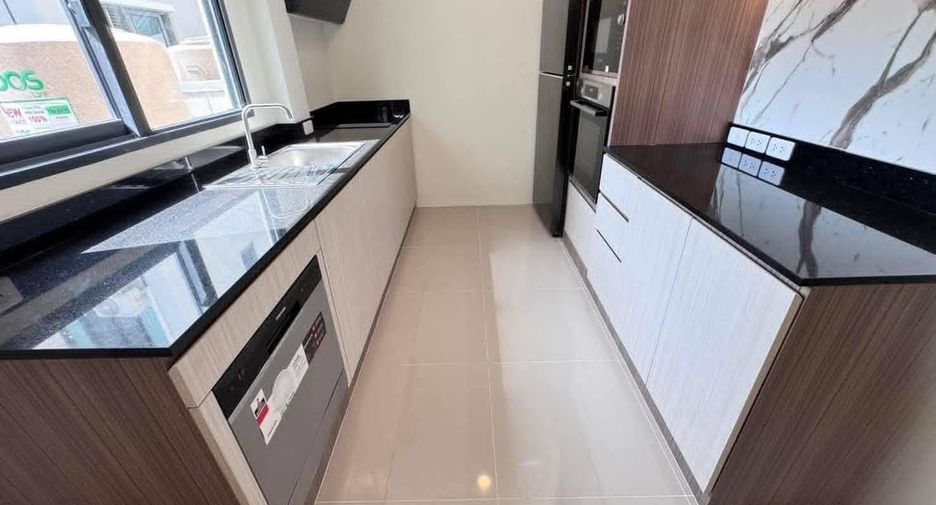 Haus zur Miete mit 3 Zimmer in Bang Phli, Samut Prakan