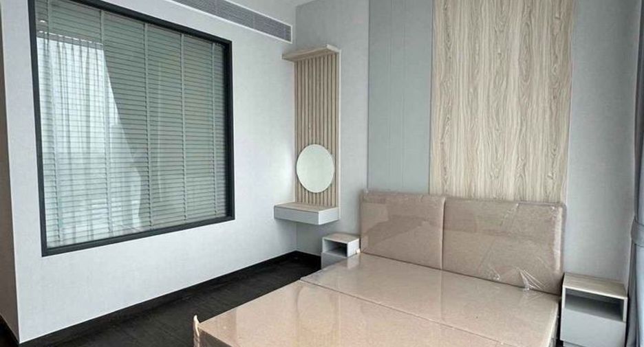 For rent 2 bedrooms condo in Sathon, Bangkok