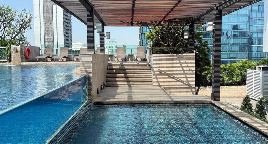 À louer 3 chambres condo à Watthana, Bangkok