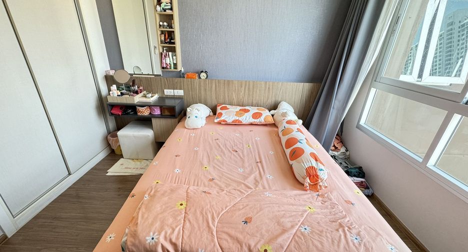For sale 1 bed condo in Thon Buri, Bangkok