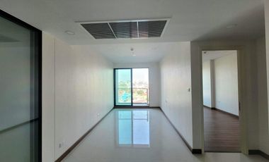 À vendre 1 chambre condo à Khlong San, Bangkok