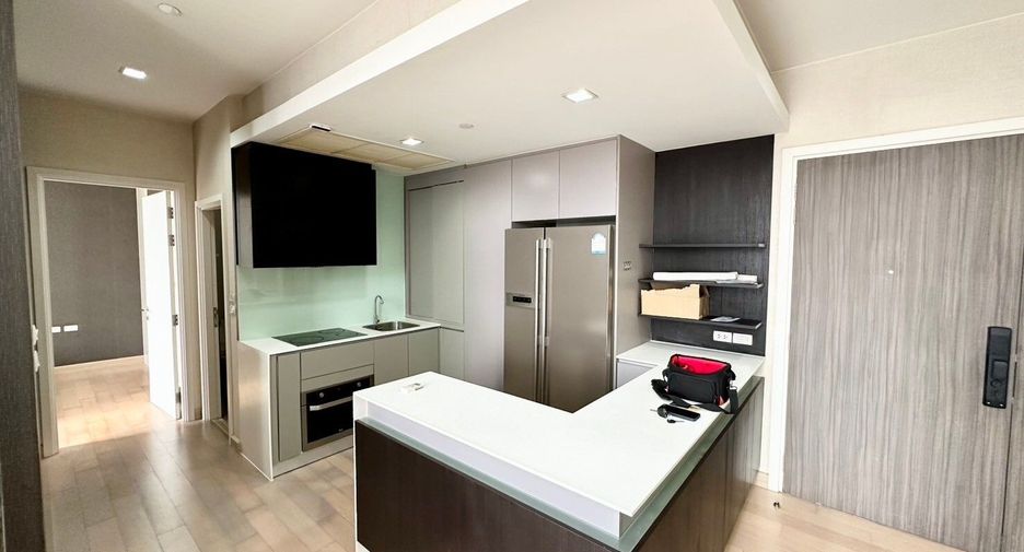 For rent 3 bedrooms condo in Khlong San, Bangkok