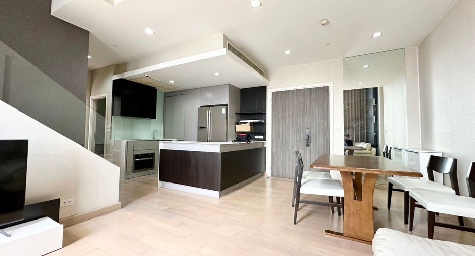 For rent 3 bedrooms condo in Khlong San, Bangkok