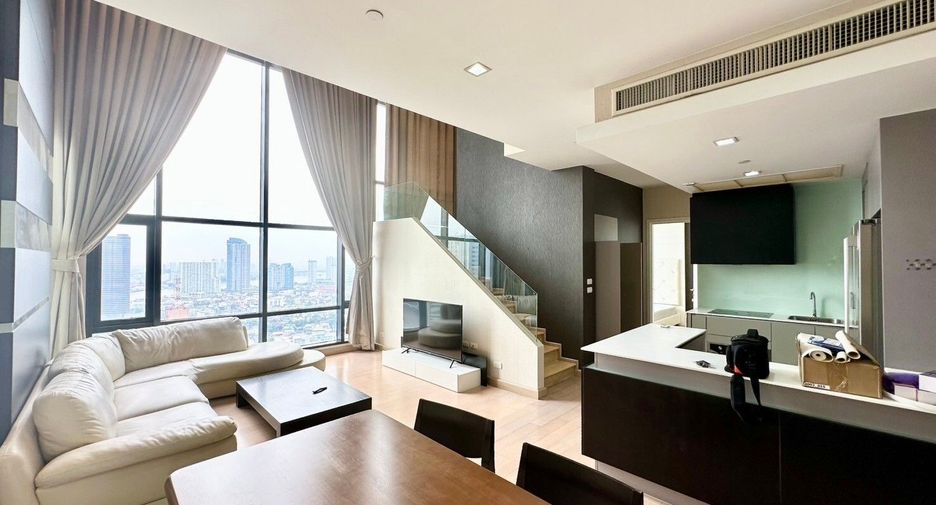For rent 3 bedrooms condo in Khlong San, Bangkok