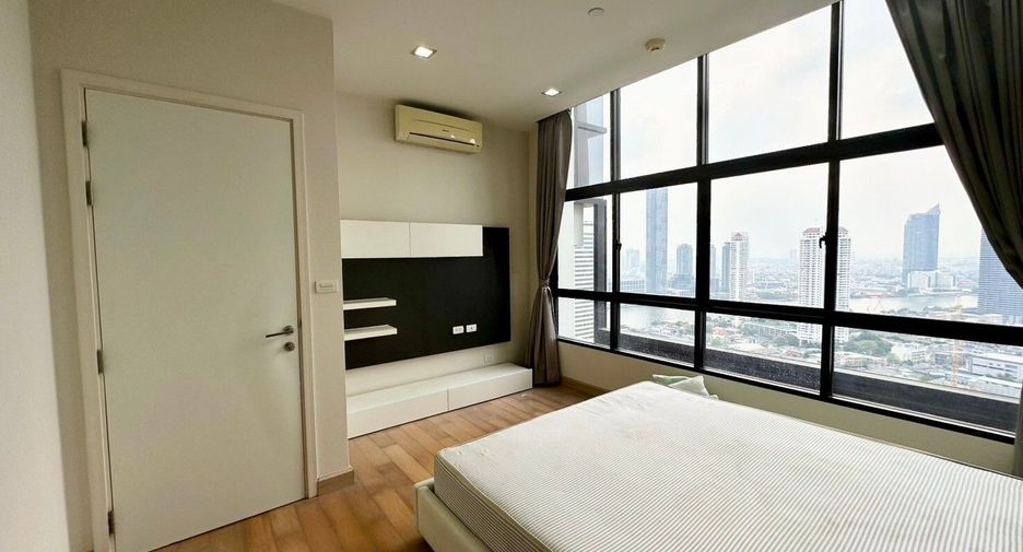 For rent 3 bedrooms condo in Khlong San, Bangkok