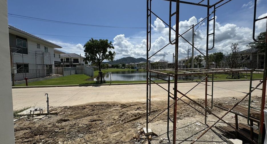 Haus zum Kauf mit 4 Zimmer in Mueang Phuket, Phuket