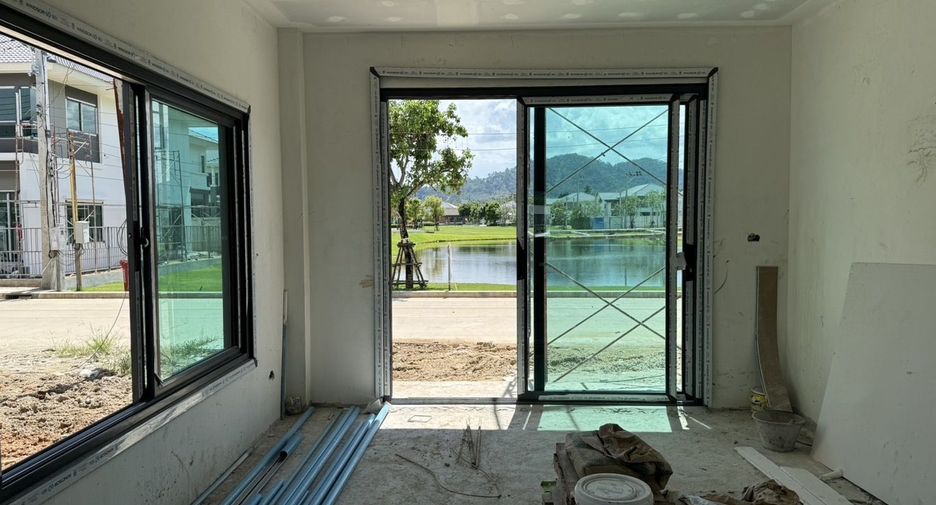 Haus zum Kauf mit 4 Zimmer in Mueang Phuket, Phuket