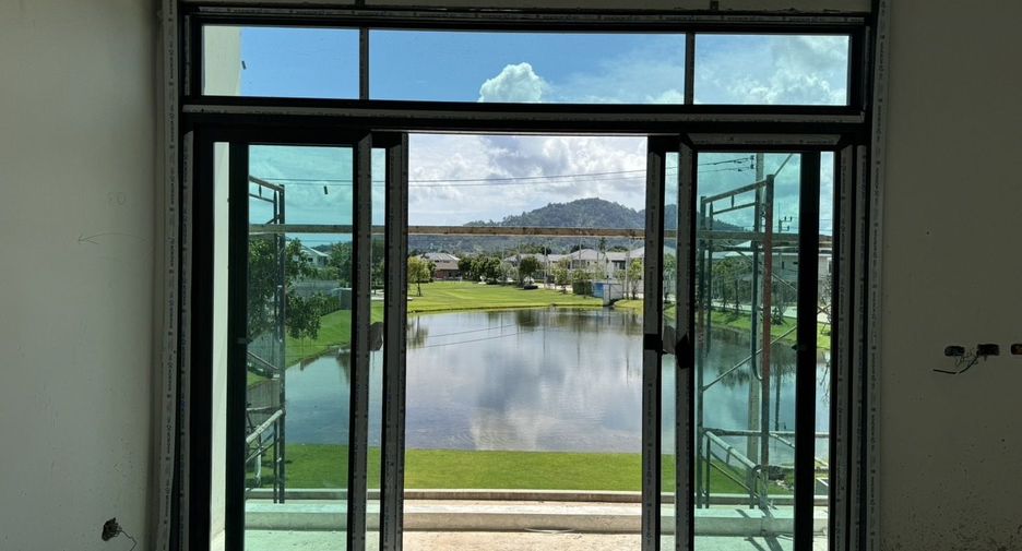 Haus zum Kauf mit 4 Zimmer in Mueang Phuket, Phuket