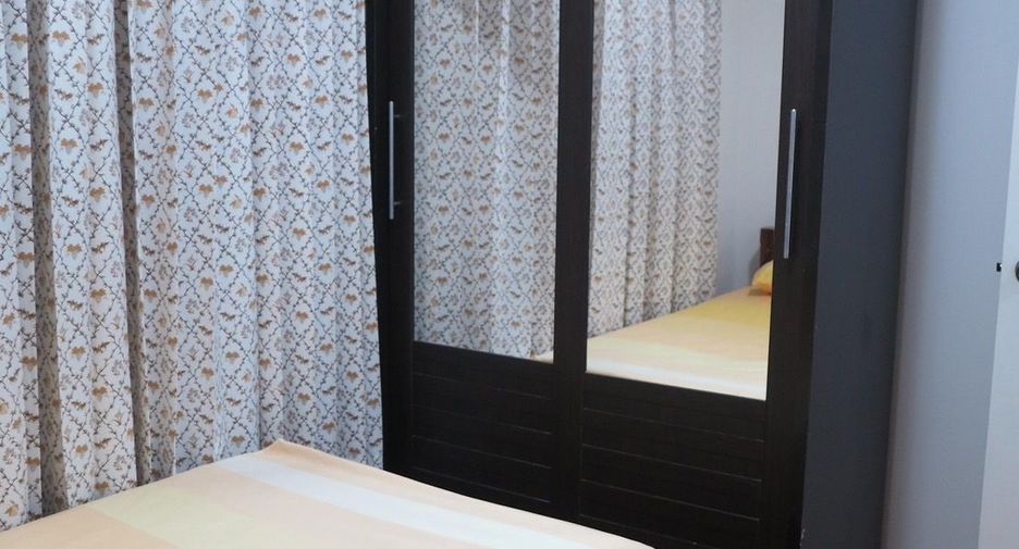 For rent 2 bedrooms condo in Sathon, Bangkok