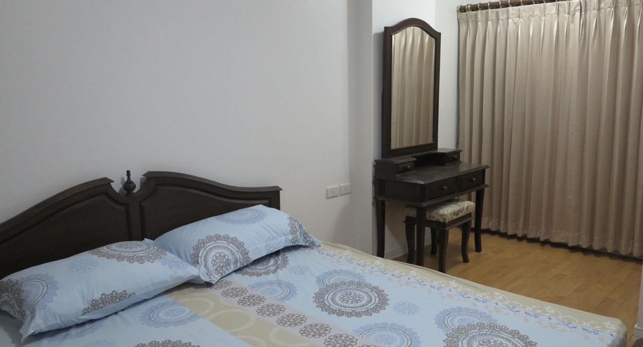 For rent 2 bedrooms condo in Sathon, Bangkok